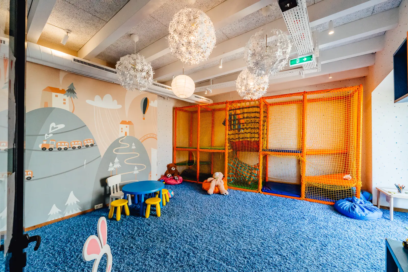 Kinderspielraum im Buffalino mit Kletterbereich